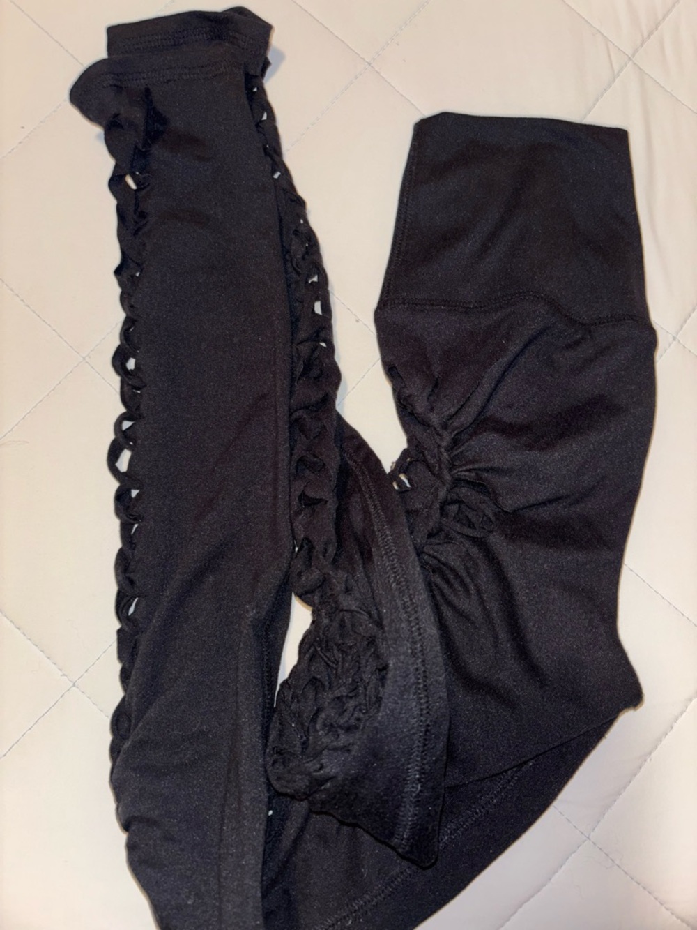 Black Cutout Leggings - Picture 3 of 3